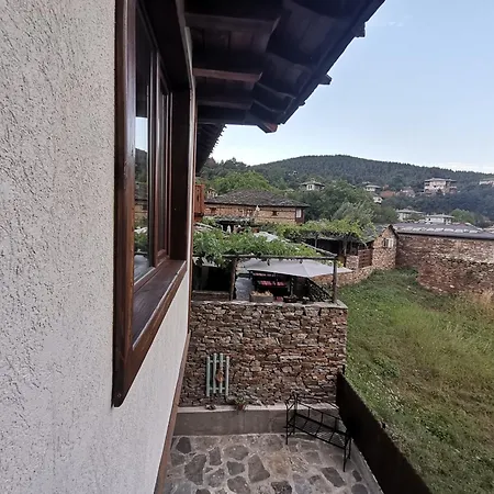 къщата на музиканта 3* Leşten