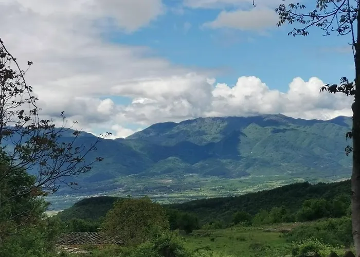 къщата на музиканта Guest house Leshten