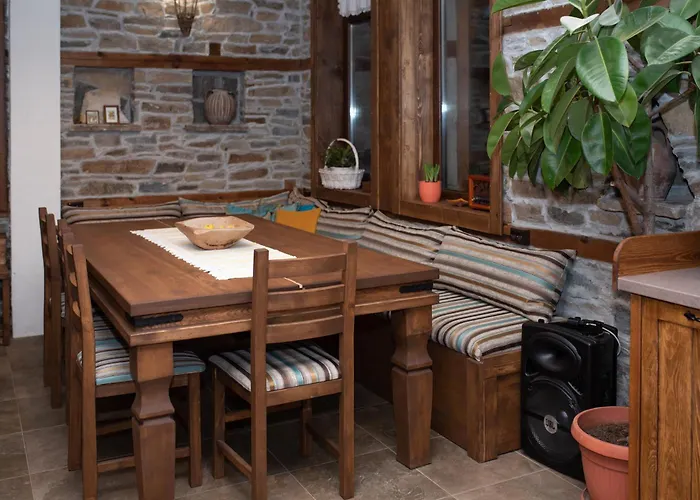 къщата на музиканта 3* Leshten